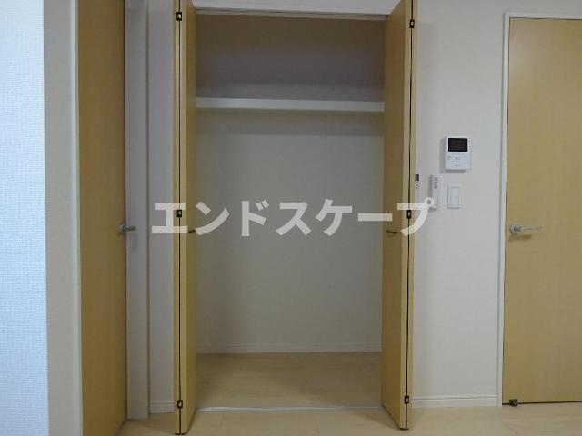 ＣＡＬＭＬＹ（カームリィ）の収納|収納（リビング）
高崎、前橋のお部屋探しはエンドスケープまで！お客様の理想お聞かせ下さい♪