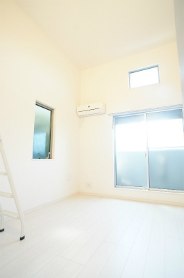 FERIO三ツ沢の居間・リビング