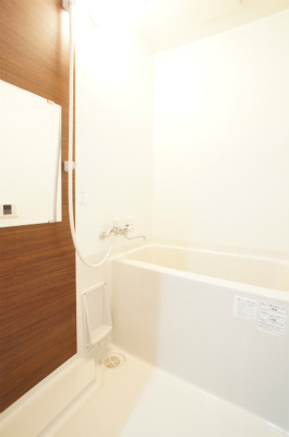 FERIO三ツ沢の浴室