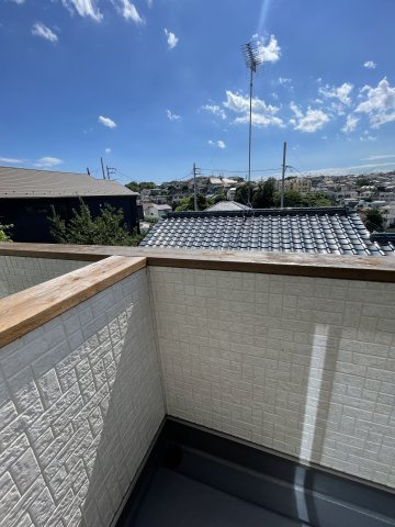 グラン浅間台のバルコニー
