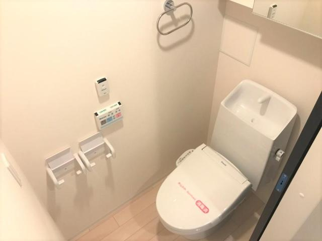 ピリカ新横浜のトイレ|シャワー付トイレ