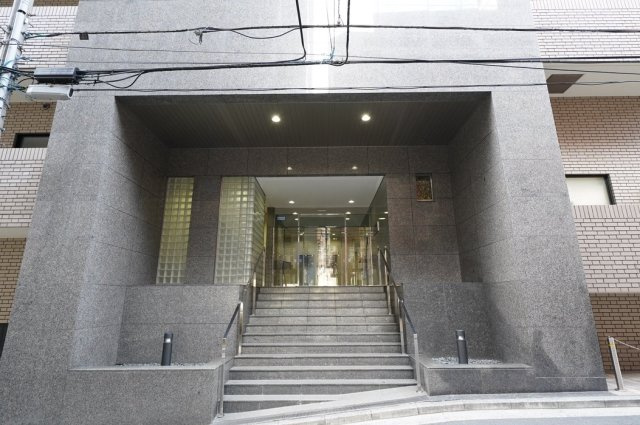 ステラレジデンス横浜のエントランス