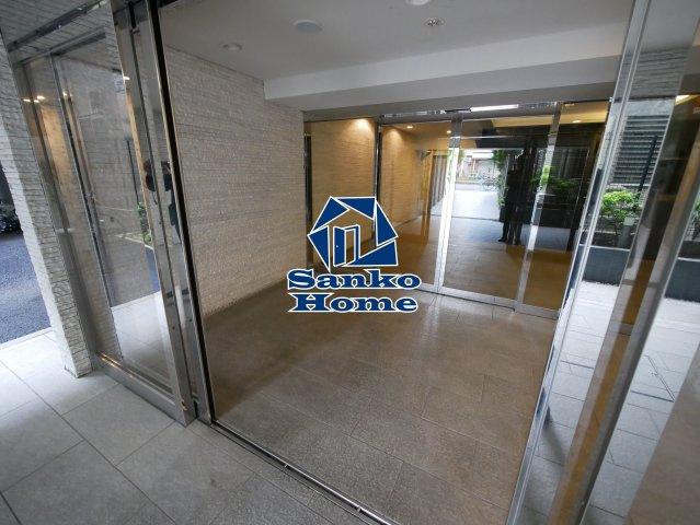 プレール・ドゥーク東京ＥＡＳＴⅤのエントランス