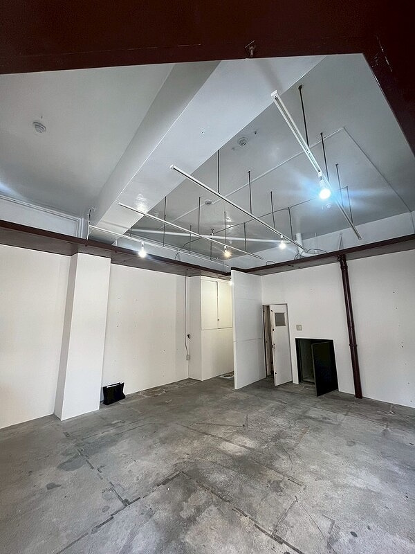 大阪市浪速区日本橋４丁目の店舗事務所の内装