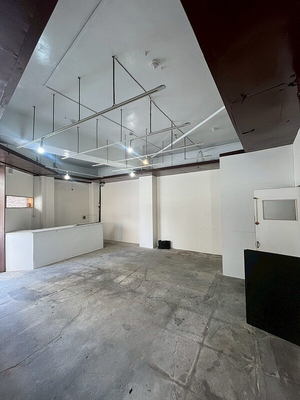 大阪市浪速区日本橋４丁目の店舗事務所の内装