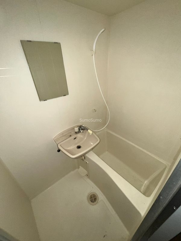 JUNWAマンションの浴室|落ち着いた空間のお風呂です