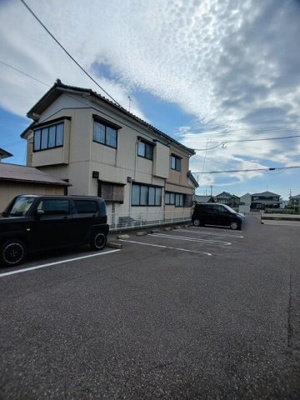 【駐車場】 | ステラ | 駐車場があります