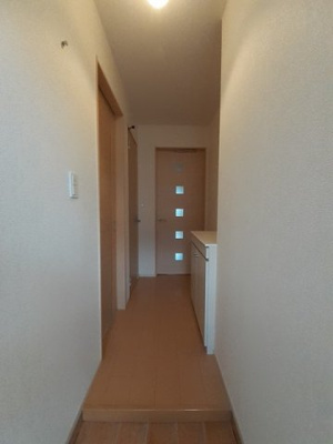 【玄関】 | ベルコリーヌⅠ | ゆったりとした玄関です