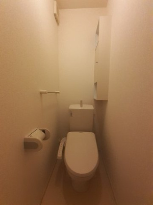 【トイレ】 | ベルコリーヌⅠ | ゆったりとした空間のトイレです