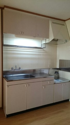 【キッチン】 | メイプルガーデン | きれいなキッチンです