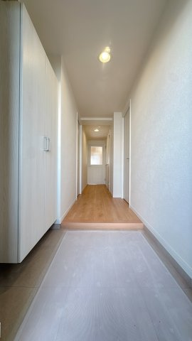 【玄関】 | デュオ柏原8号棟☆仲介手数料無料☆