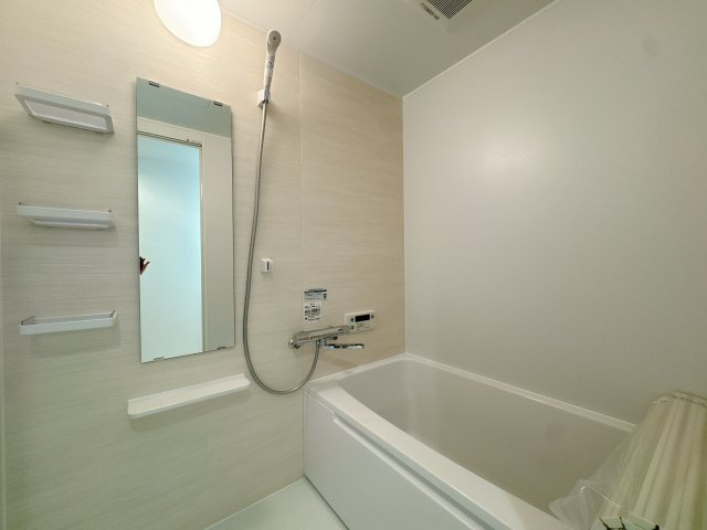 【浴室】 | デュオ柏原8号棟☆仲介手数料無料☆