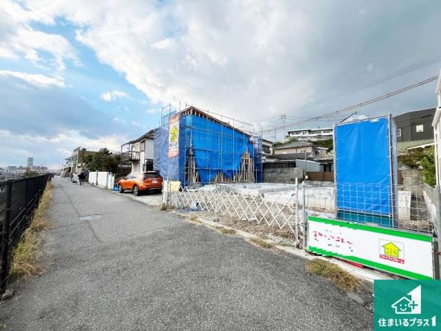 明石市朝霧南町　第2期　新築一戸建ての前面道路含む現地写真|周辺は落ち着いた街並みの住宅地！子育てがしやすい住環境です！まだ未完成ですが、現地でしかわからない事もございます。是非一度ご覧ください。