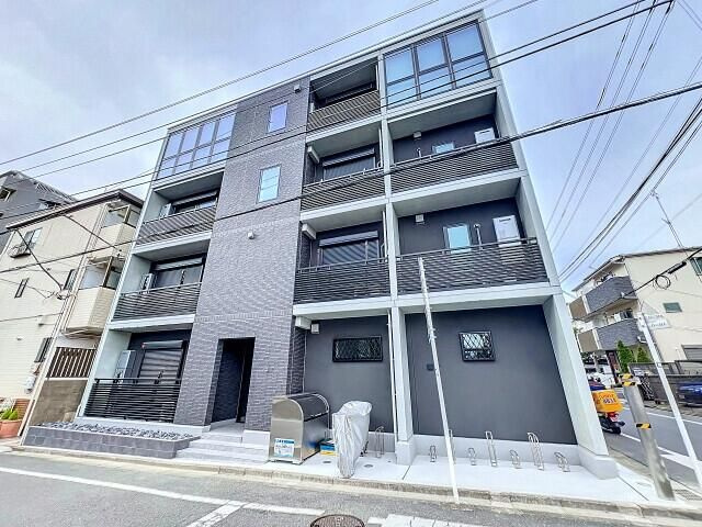 ＦＩＮＯ４４２の外観