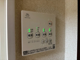 浴室乾燥機付きです