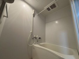 日々の疲れを癒すお風呂付です