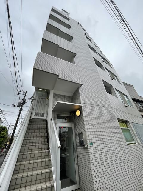 クレセント上池袋のエントランス