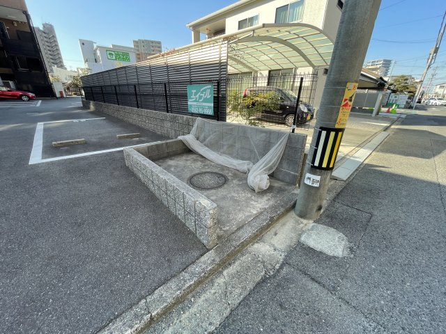 アンプルール フェール 縁Ⅱの駐車場