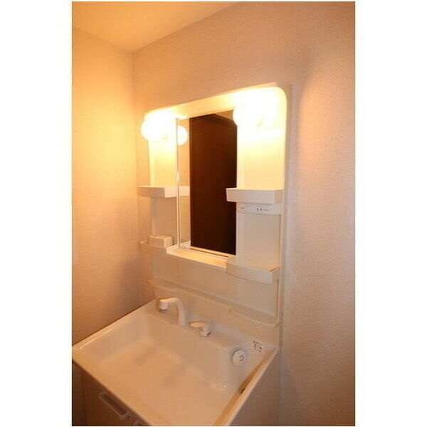 アンプルール フェール 縁Ⅱの洗面所