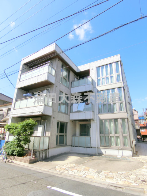 サンクレールの外観|2013年3月築　鉄骨造地上3階建て1K～1LDK総戸数10戸
東京都大田区東矢口2丁目　東急多摩川線矢口渡駅徒歩5分、東急池上線蓮沼駅徒歩11分