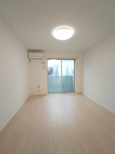 イースターリリー川口の居間・リビング