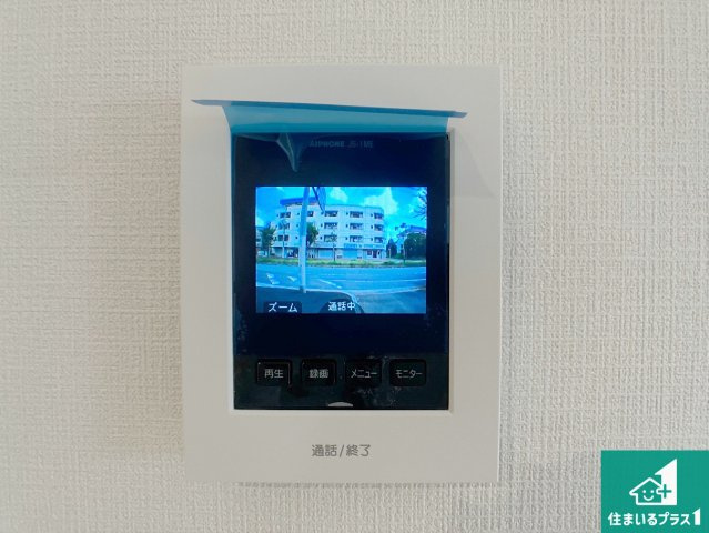 神戸市西区大沢　第1期　新築一戸建ての防犯設備|カラーモニターインターホン！声だけでなく来訪者の姿や顔がモニターで確認できるので、小さなお子様がいらっしゃるご家庭でも安心できます！