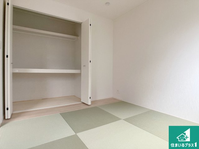 神戸市西区大沢　第1期　新築一戸建ての和室|一室あると便利な和室は客間としてだけでなく、小さなお子様のプレイルームや食後のくつろぎスペースとしてもご利用いただけます。収納もついていますので大活躍間違いなし！