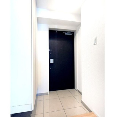 【玄関】 | リバーレ浅草ウエスト | ゆったりとした玄関です