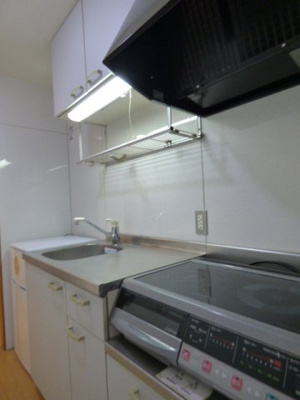 【キッチン】 | ミレーユ・ステディア（短期滞在向けプランA） | IH２口、グリル付きです！（※冷蔵庫なし）