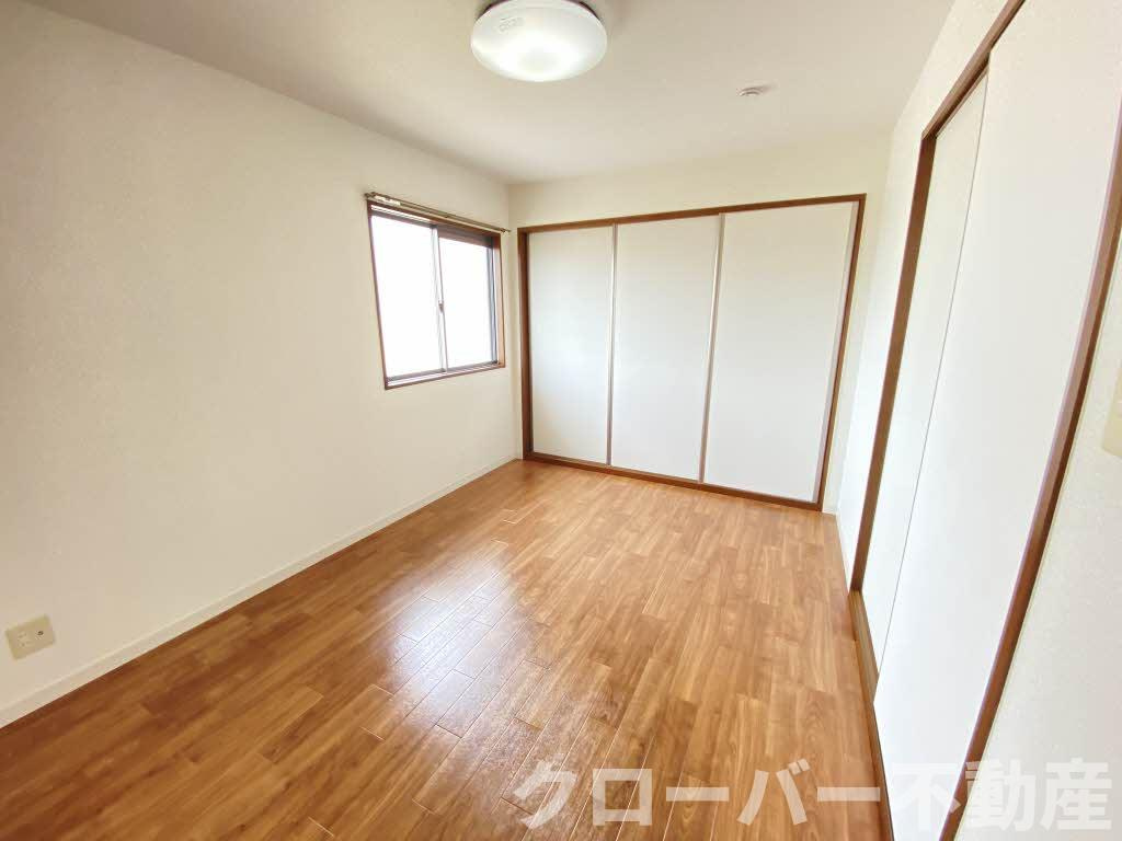 コスモタウン森岡Ⅱ A棟の洋室