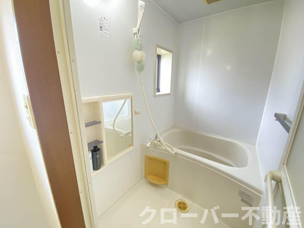コスモタウン森岡Ⅱ A棟の浴室
