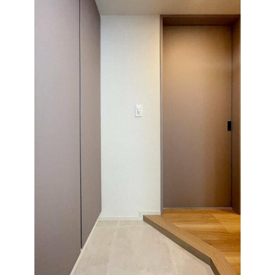 【玄関】 | ジオエント浅草雷門 | 収納もある玄関です