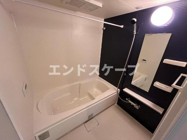 ヴァンヴェール・前橋Ⅴの浴室|バス
高崎、前橋のお部屋探しはエンドスケープまで！お客様の理想お聞かせ下さい♪