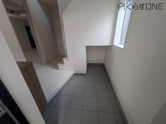 【その他】 | 姫路市北平野南の町／全1棟 | 【店舗】観葉植物がいっぱいの明るい店舗です♪