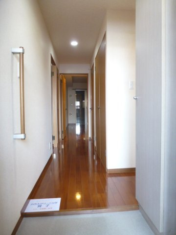 【玄関】 | ヴェルデュールカー