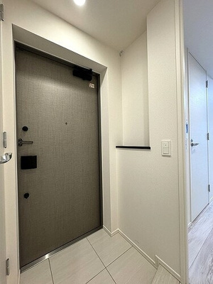 【玄関】 | ライオンズ千代田岩本町ミレスーＫＤＡ | 玄関　※2024年4月撮影