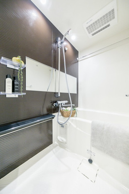 【浴室】 | ルジュール神田須田町 | ※写真は同タイプ住戸です。