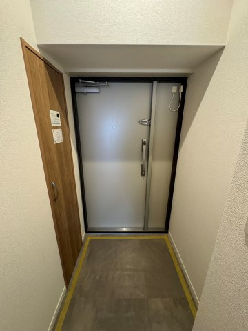 青木橋スカイハイツの玄関