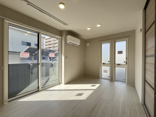 パーシモン駅南Ⅱの居間・リビング