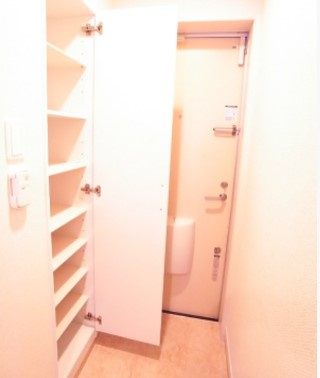 【玄関】 | リブリローズガーデン | 玄関