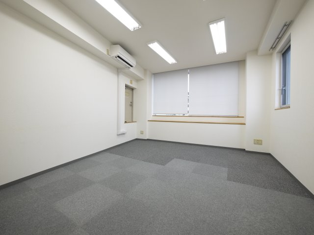 渡辺ビルの洋室