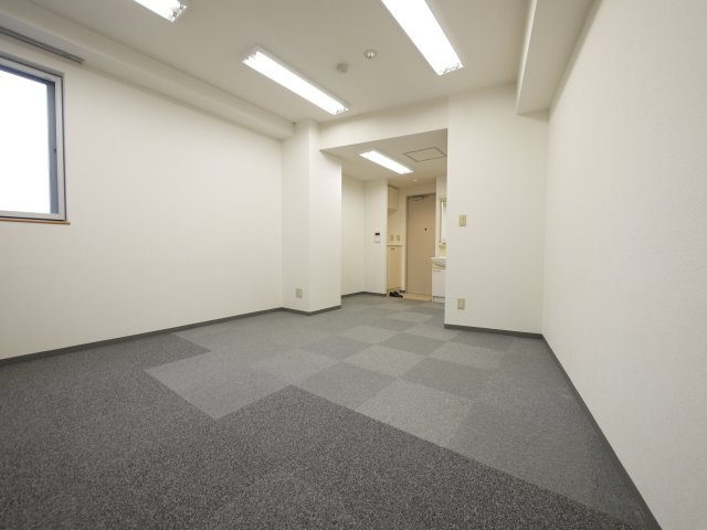 渡辺ビルの居間・リビング