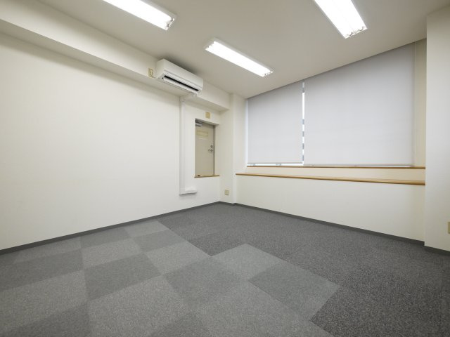 渡辺ビルの居間・リビング