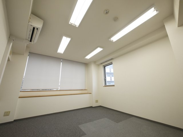 渡辺ビルの居間・リビング