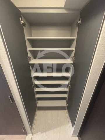 シーズンフラッツ中崎の玄関|シーズンフラッツ中崎　シューズインボックス