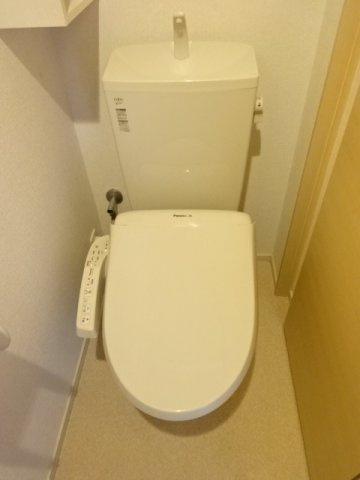 ドゥ　ボヌールのトイレ|落ち着いた色調のトイレです