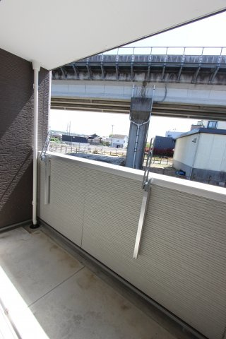 エポックのバルコニー|暖かな日差しのふりそそぐバルコニー