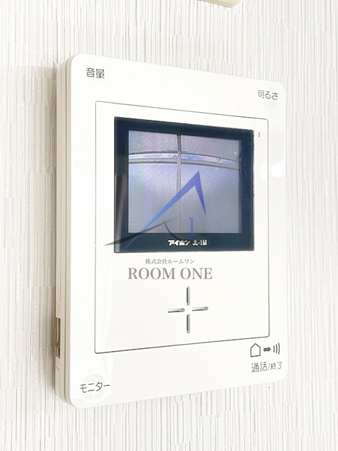 アーデン氷川台のセキュリティ|モニター付きインターホンです。