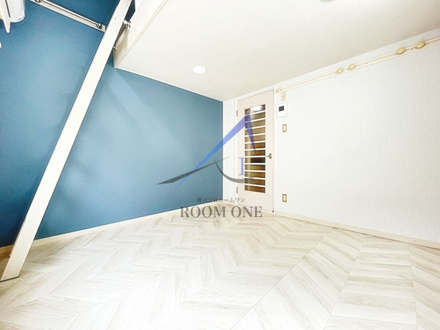 アーデン氷川台の居間・リビング|洋室のお部屋です。