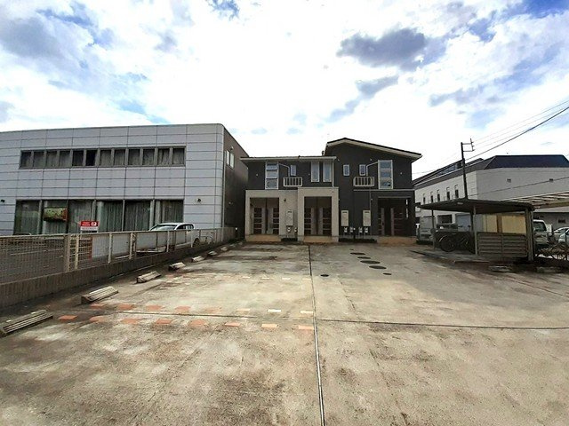 サニーハウスⅡの駐車場